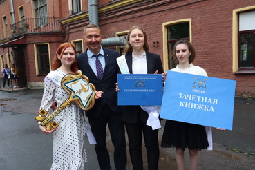 Леонид Кротов поздравил с Днём знаний студентов ветеринарного университета