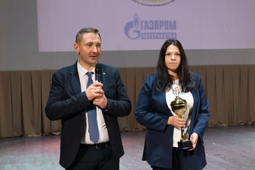 Леонид Кротов вручил спец-приз победителю кинофестиваля «Меридиан надежды»