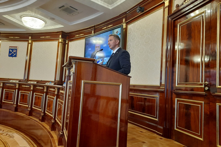 Леонид Кротов выступил с докладом на заседании правительства