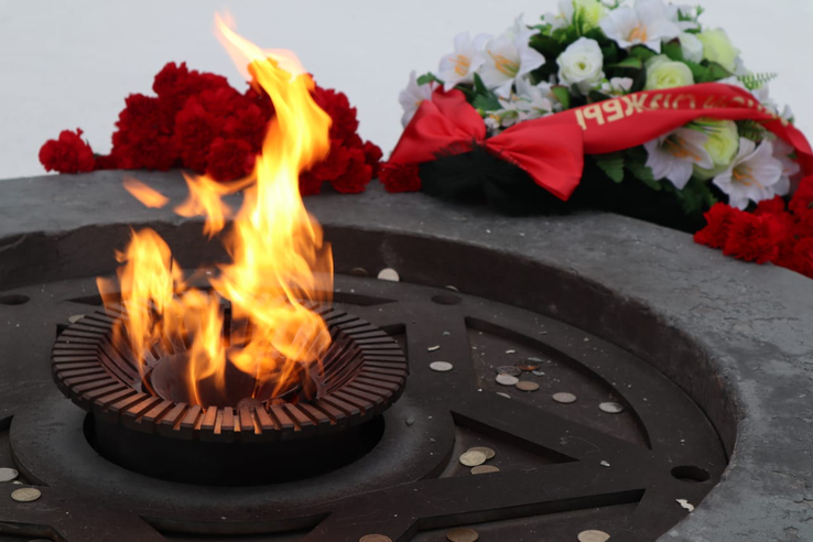 Цветы в честь героев блокадного Ленинграда возложили ветеринары