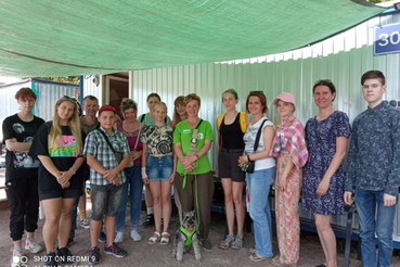 Ветврачи и киноги провели урок для детей в приюте для животных Всеволожского района