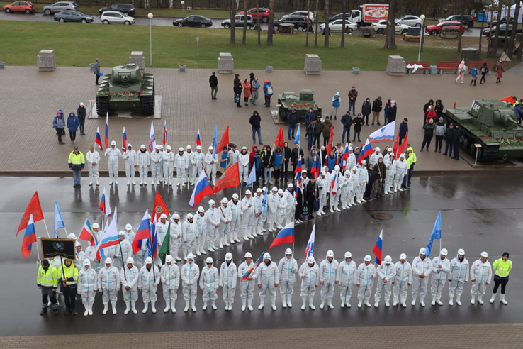 Митинг в поддержку вооруженных сил Российской Федерации